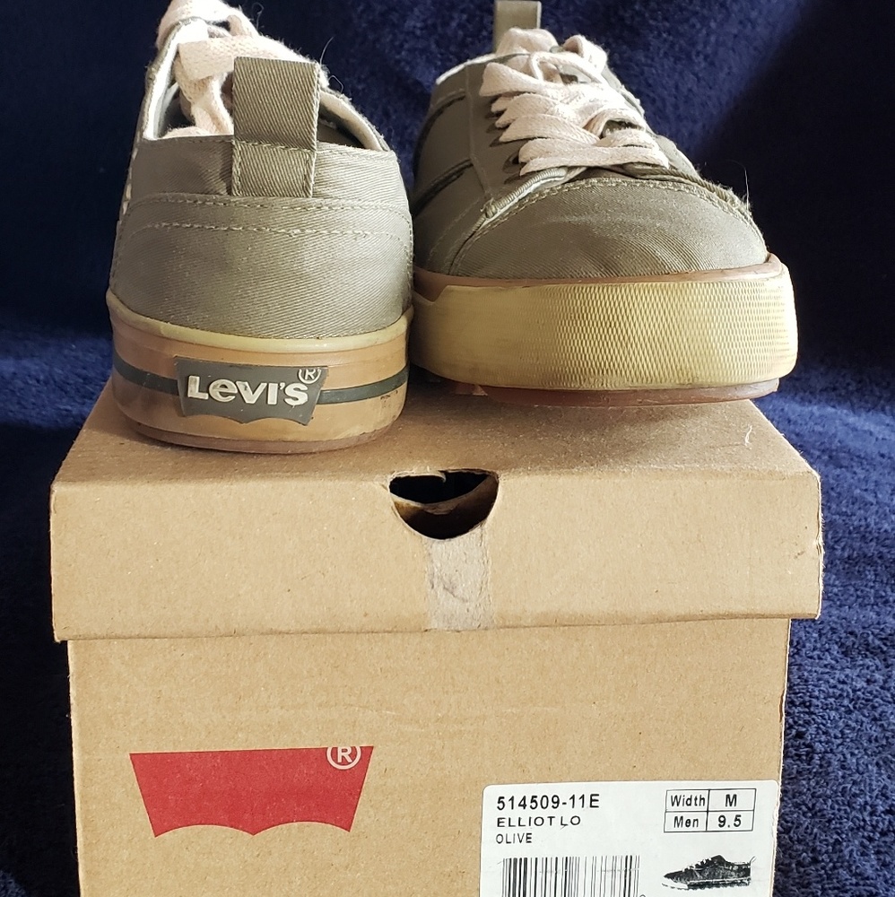 Sneakers - Picture 3 of 3